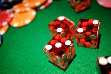sakai mobile app interface showing slot games and live casino options